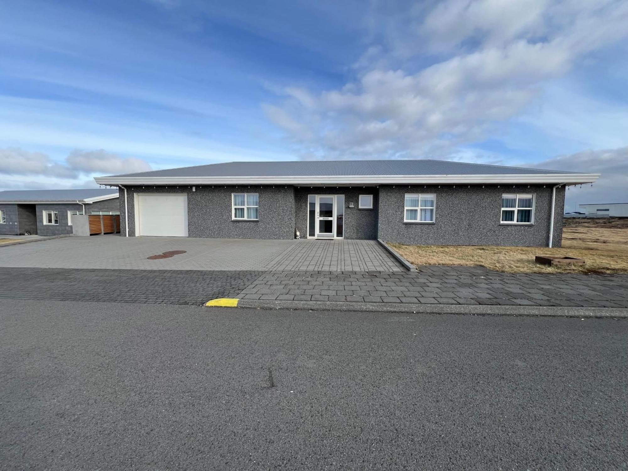 Dagpol Apartamento Sandgerði Exterior foto
